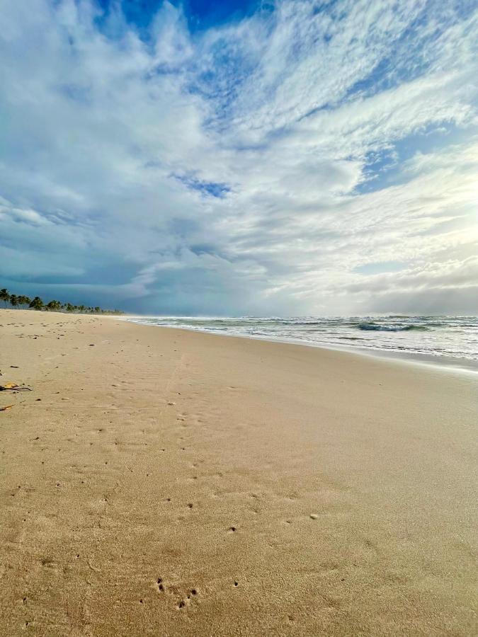 Bangalo De Madeira Em Condominio De Praia Camaçari Buitenkant foto